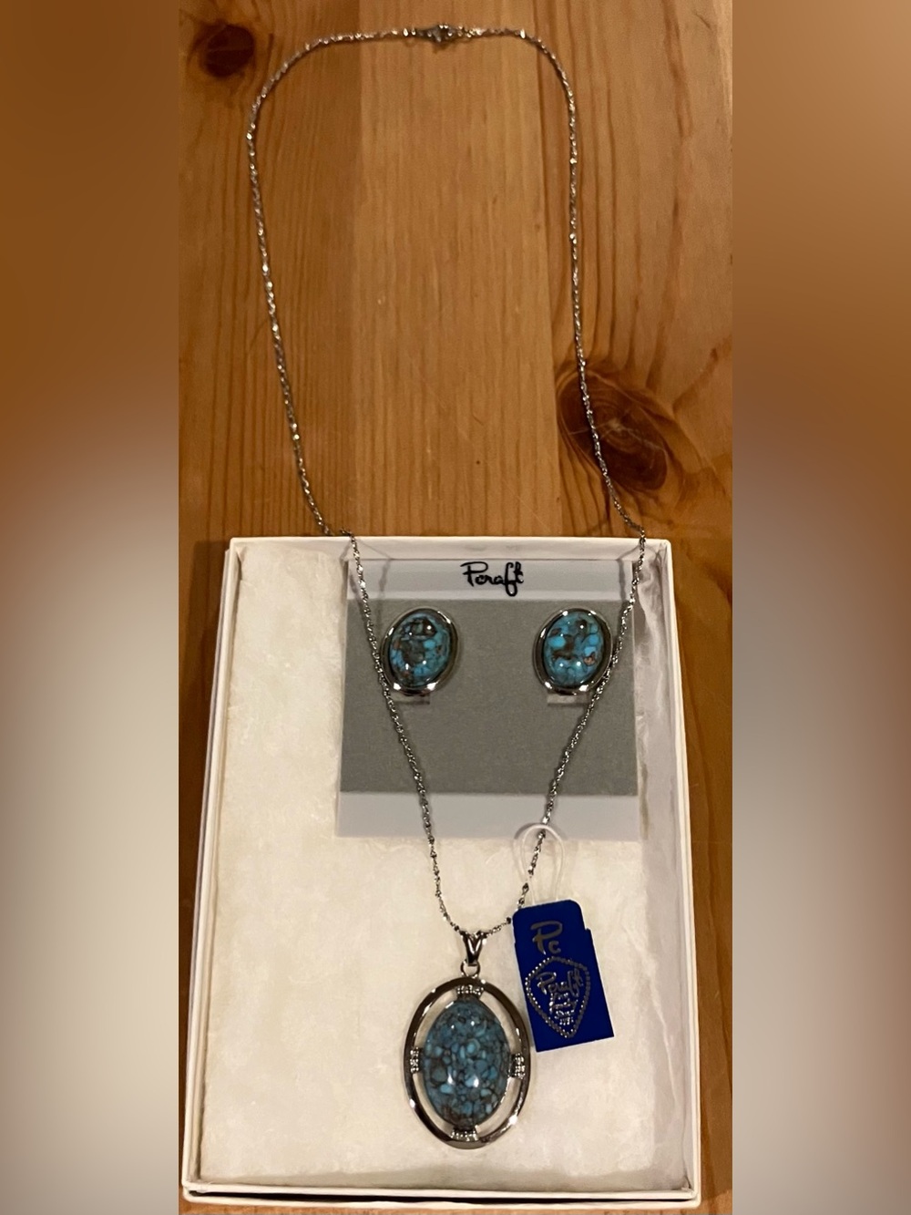 NEW Turquoise Style Oval Stone Pendant Necklace & Clip Earring Set - Silvertone